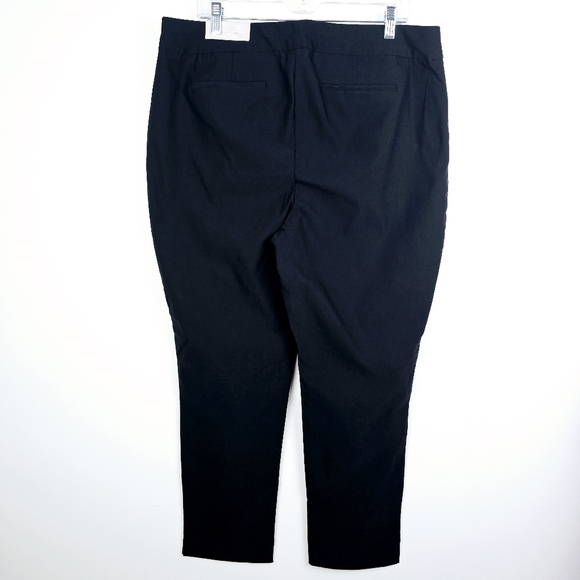 Chico's #570250879 So Slimming Brigitte Slim Ankle Pants in Black NWT - Picture 2 of 11